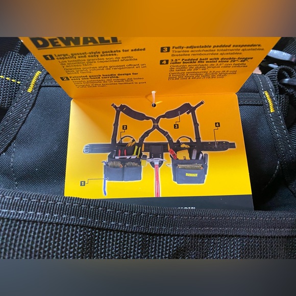 Dewalt 20 pocket apron with suspenders DG5641 - Picture 2 of 3